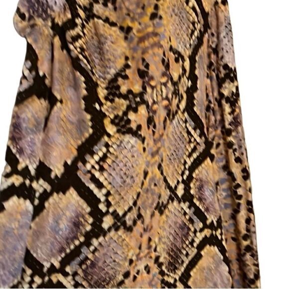 Chaser Women’s Blouse Size Small Denver Python Print Long Sleeve NWT $98 MSRP - Picture 10 of 10